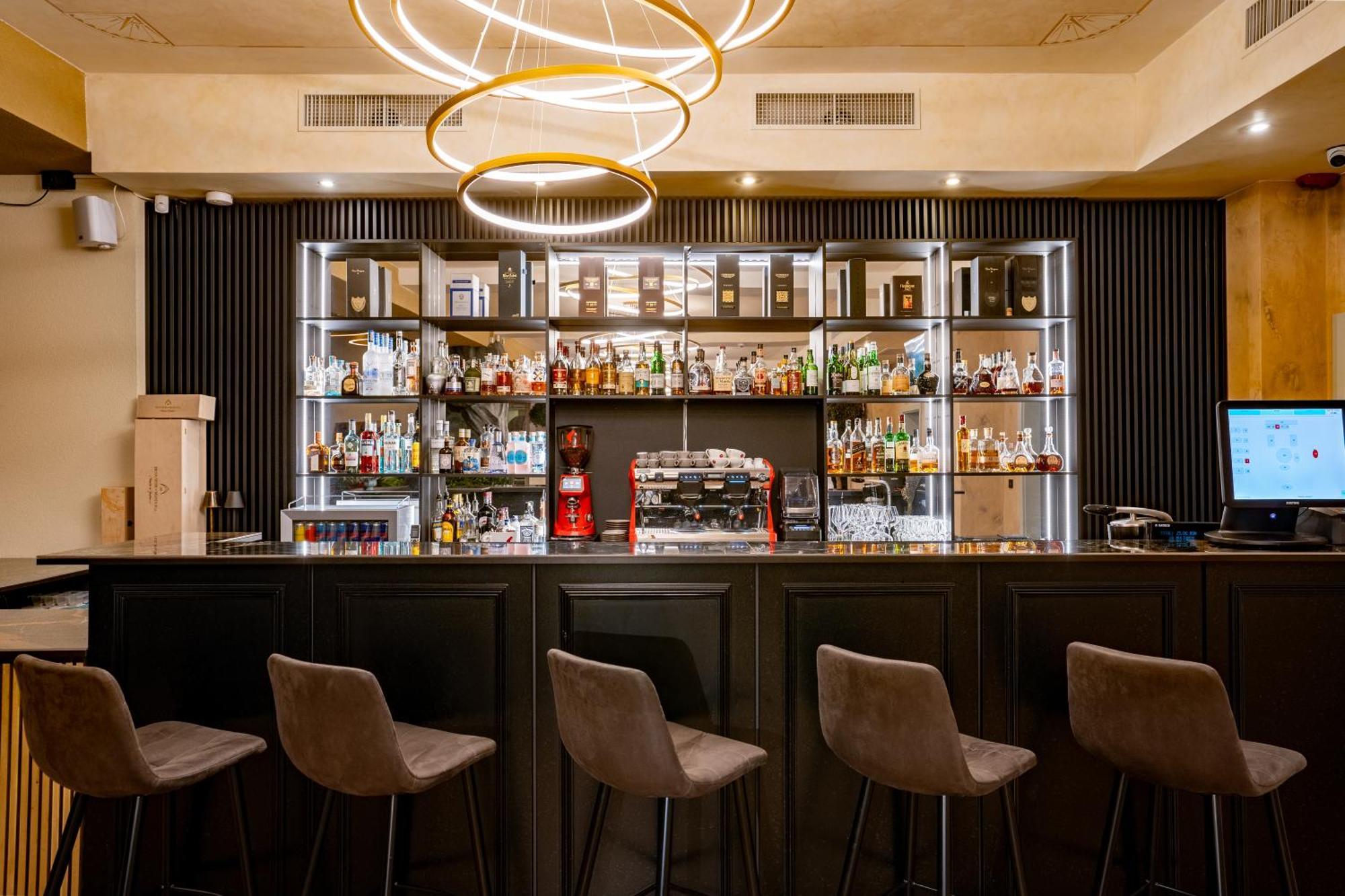 Atlas Hotel Тимишоара Экстерьер фото